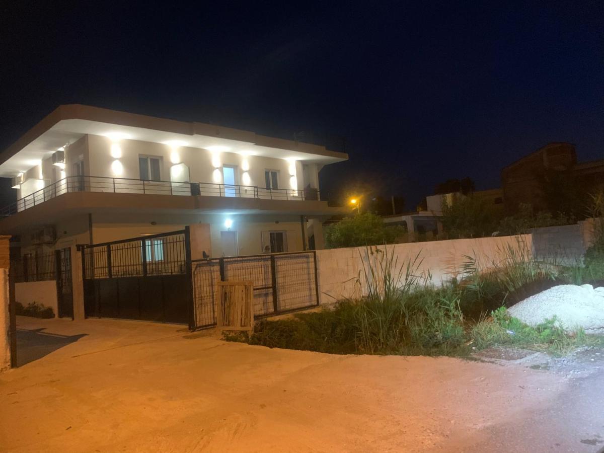 Villa Hysesani Vlorë Екстериор снимка